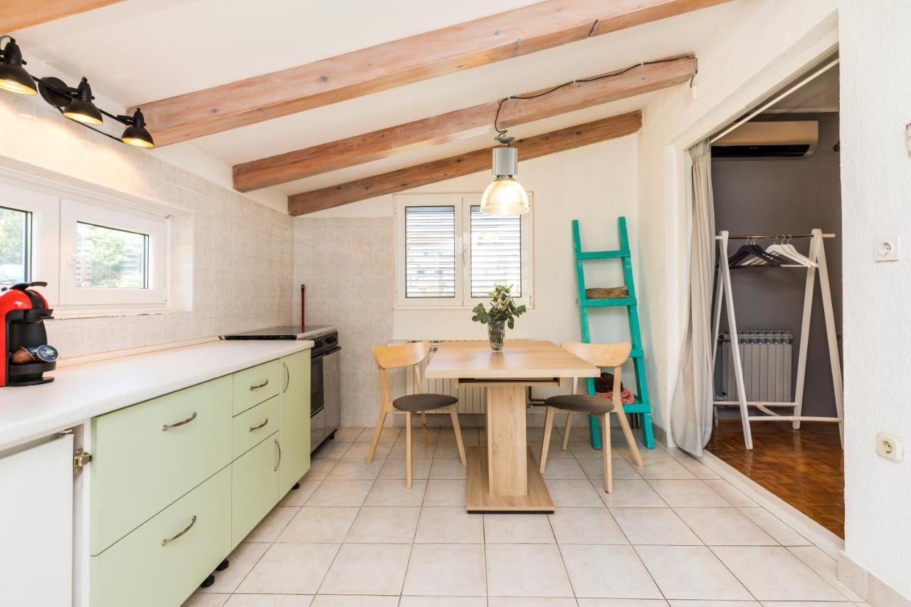 Alaburic Rooms & Apartment Mali Lošinj Extérieur photo
