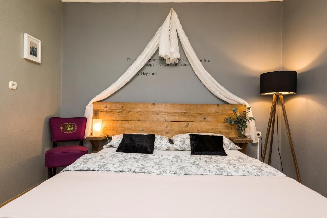 Alaburic Rooms & Apartment Mali Lošinj Extérieur photo