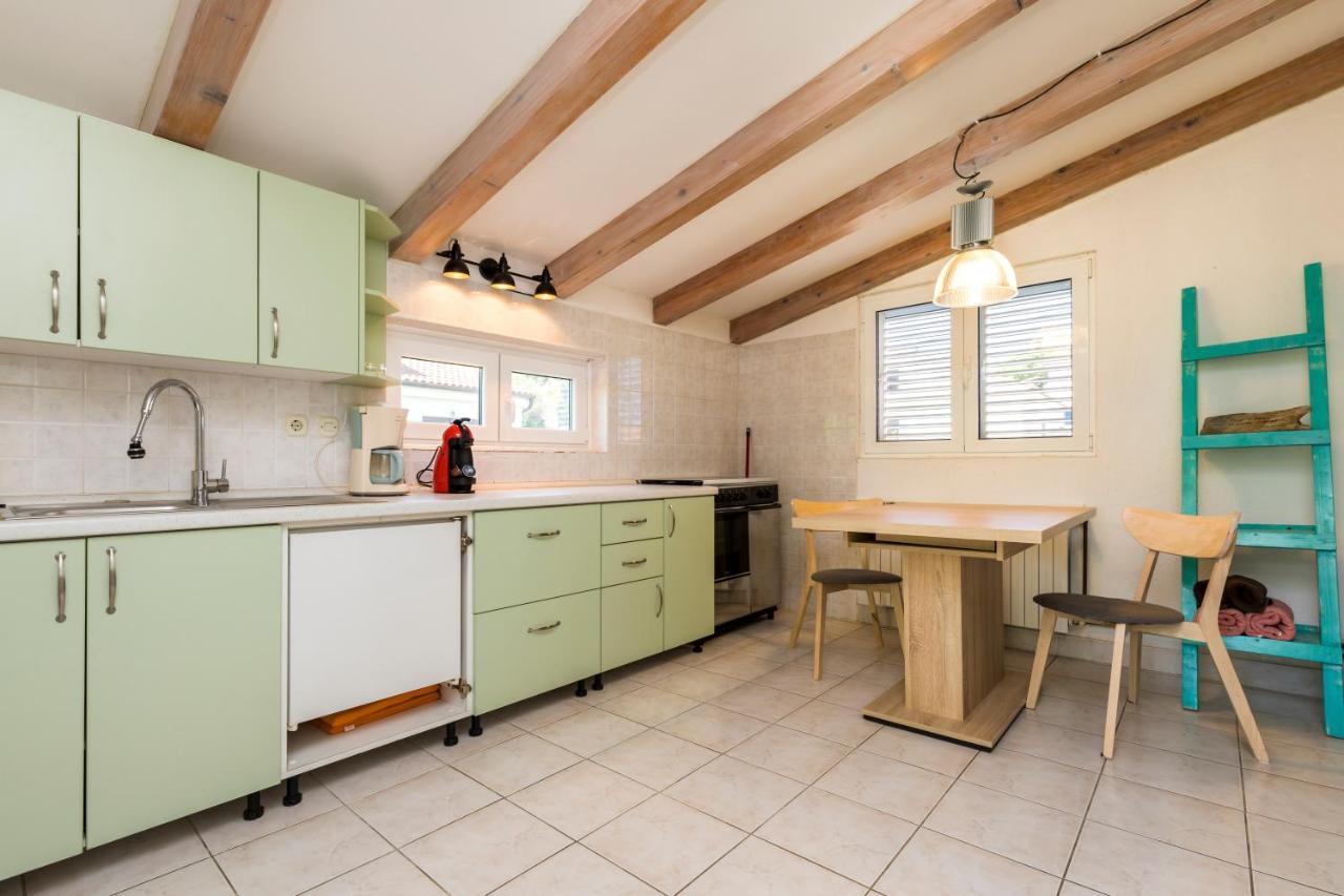Alaburic Rooms & Apartment Mali Lošinj Extérieur photo