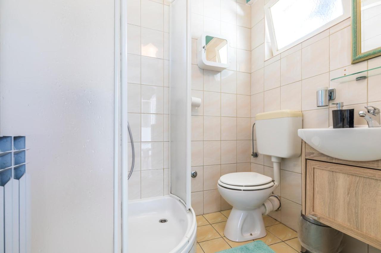 Alaburic Rooms & Apartment Mali Lošinj Extérieur photo